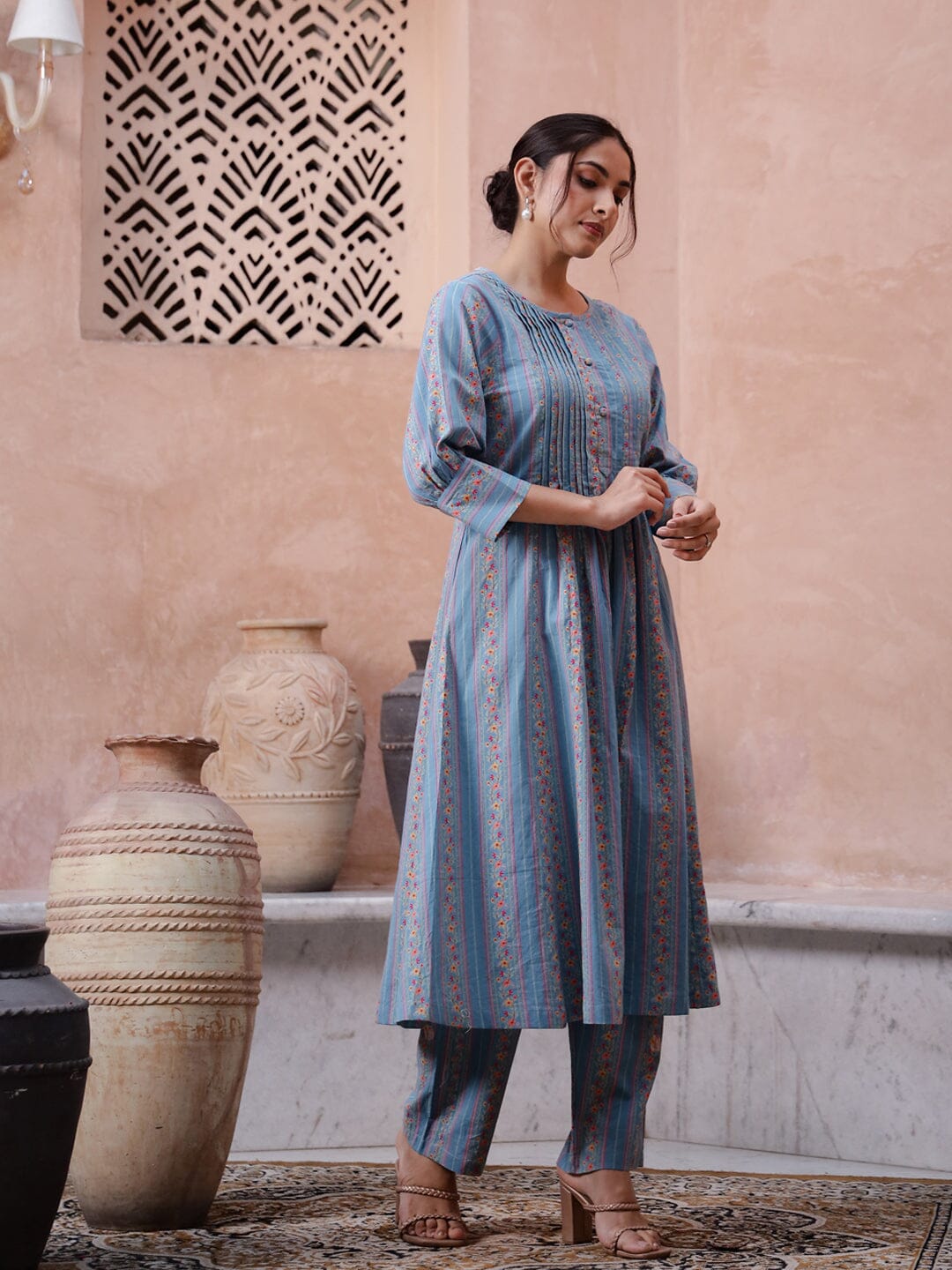 Blue Floral Printed Round Neck Kurta Set Kurta set Rangdeep-Fashions 