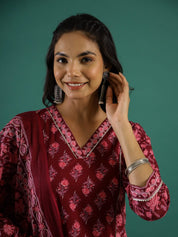 Floral Printed Regular Gotta Patti Pure Cotton Kurta with Trousers & With Dupatta muslin kurta Rangdeep-Fashions 