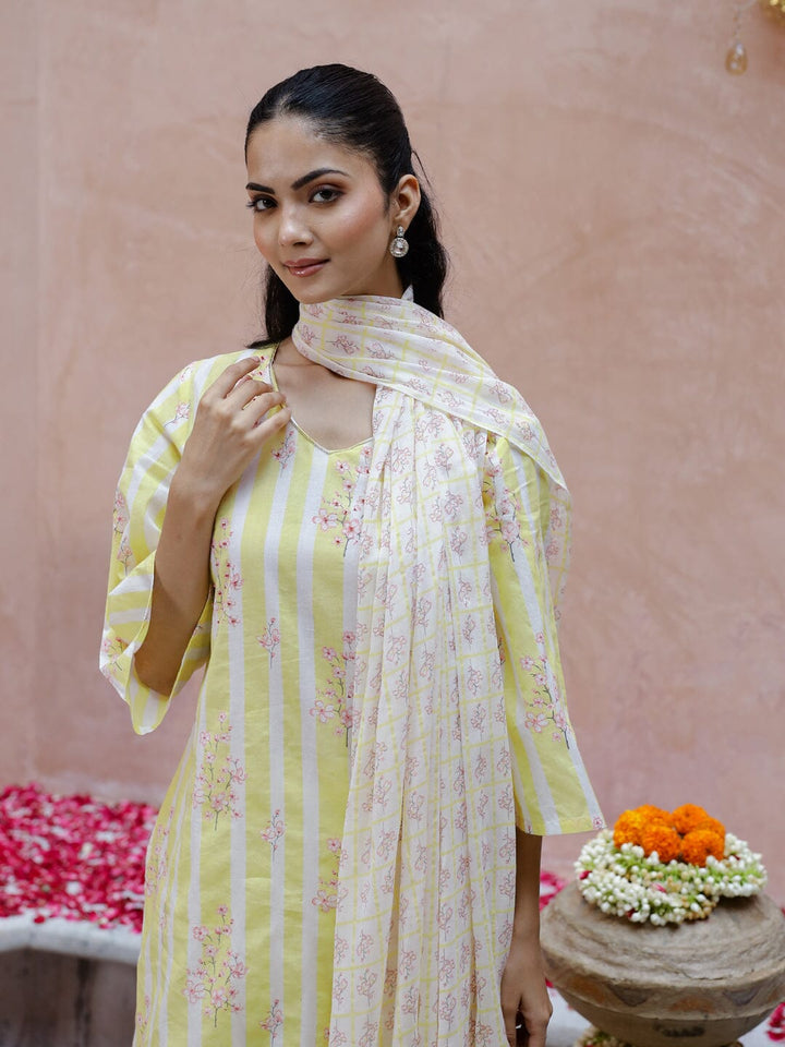 Flower Printed Cotton Kurta Set for Women Kurti set Rangdeep-Fashions 