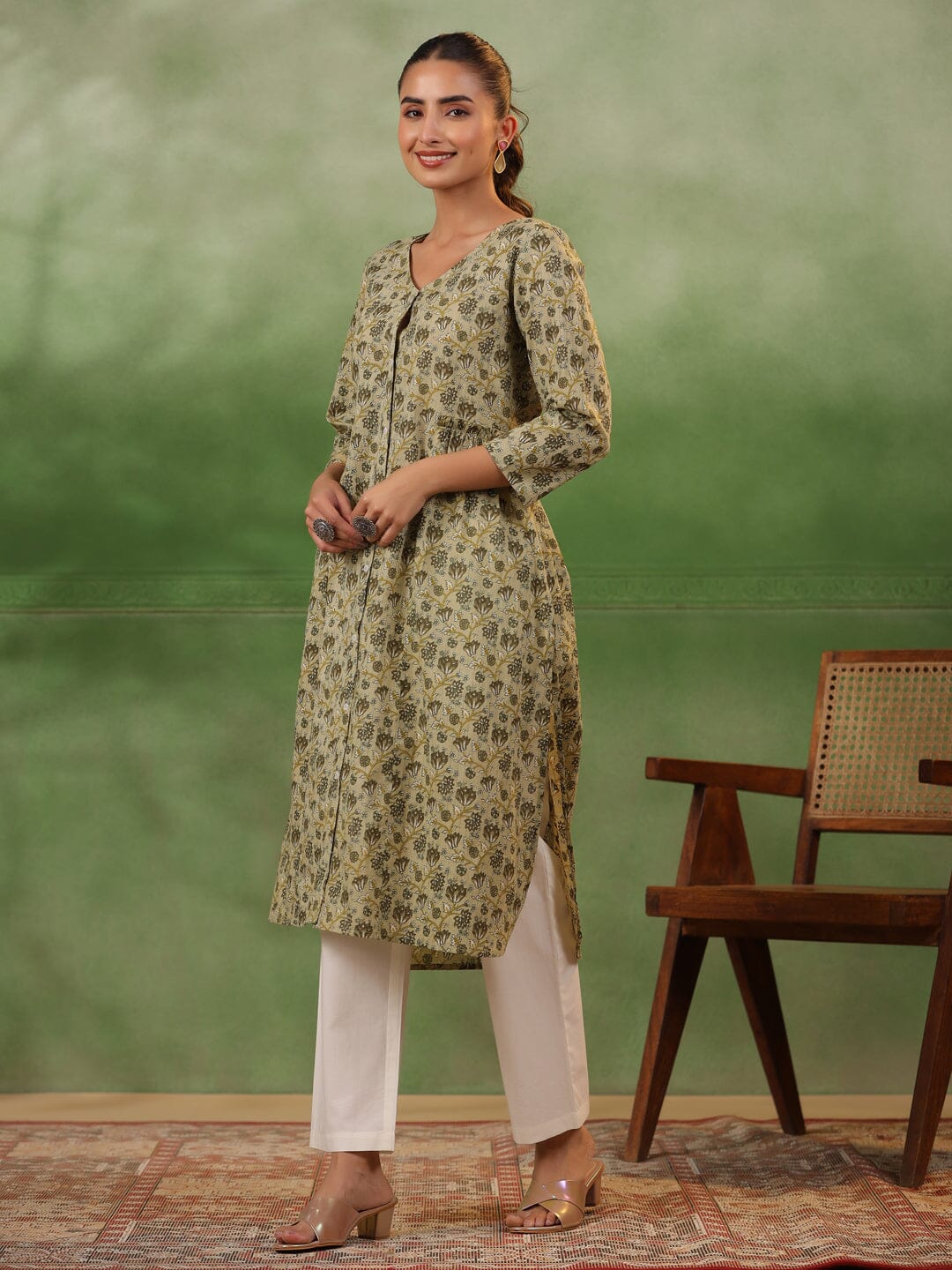 Flower Printed V-Neck Kurta Set Kurta set Rangdeep-Fashions 