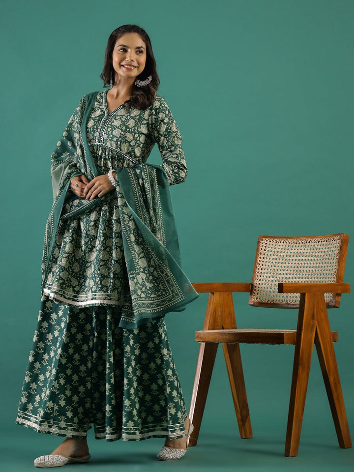 Green Flower Printed V-Neck Kurta Set Kurta set Rangdeep-Fashions 