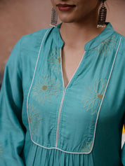 Green V-Neck Solid Print Kurta set Kurta set Rangdeep-Fashions 