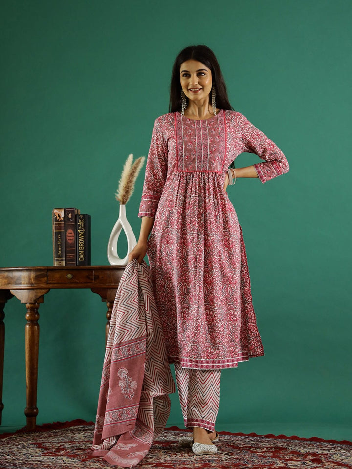 Pink Floral Printed Round Neck Kurta Set Kurta set Rangdeep-Fashions 