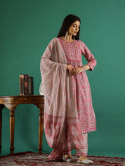 Pink Floral Printed Round Neck Kurta Set Kurta set Rangdeep-Fashions 