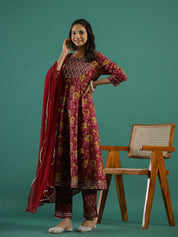 Red Flower Printed Round Neck Kurta Set Kurta set Rangdeep-Fashions 