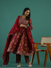 Red Flower Printed Round Neck Kurta Set Kurta set Rangdeep-Fashions 